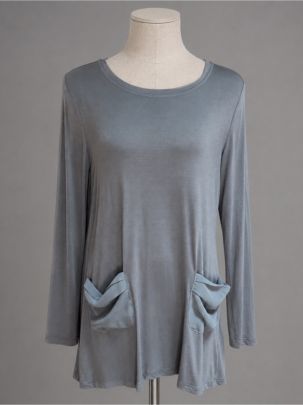 Gray flowy fishtail LOGO size medium by Lori Goldstein top